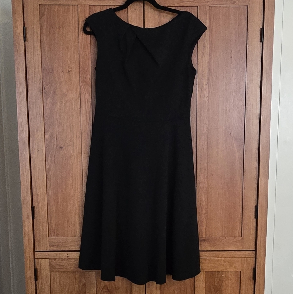 Veljie Black Midi Dress